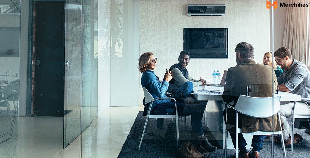 Hybrid Models and Outsourcing Decisions