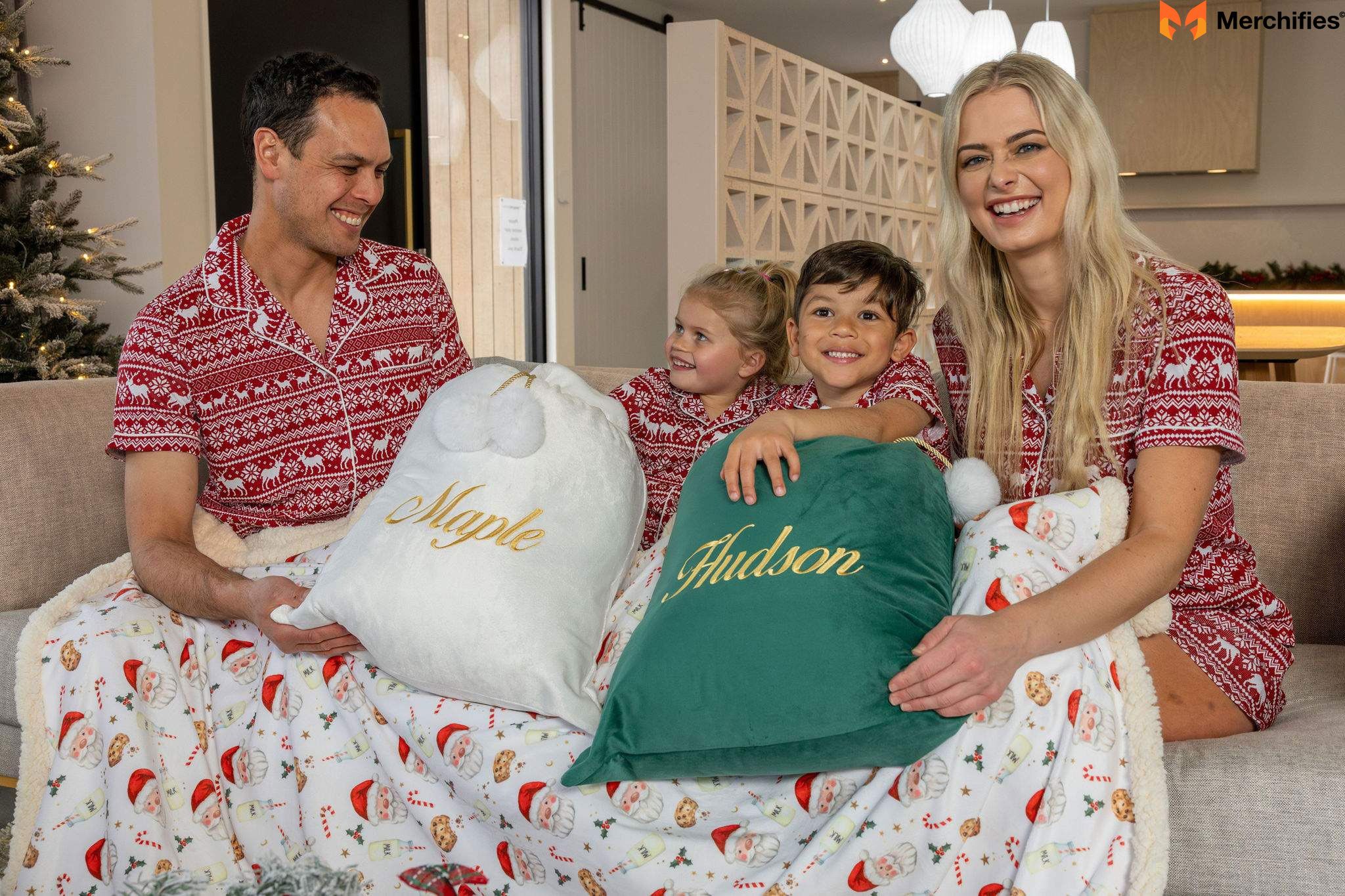 How to Choose the Right Size for Christmas T-Shirts