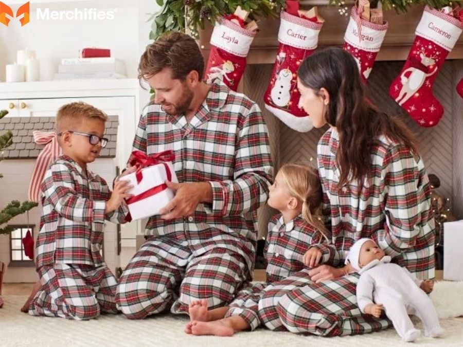 How to Choose the Perfect Matching NYE Outfits for Your Family