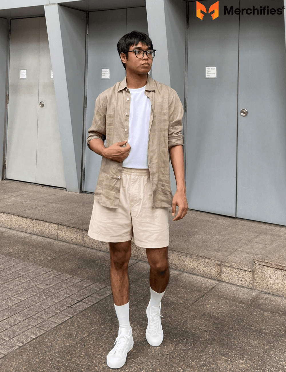 How to Layer a Shirt Over a T-Shirt Like a Pro