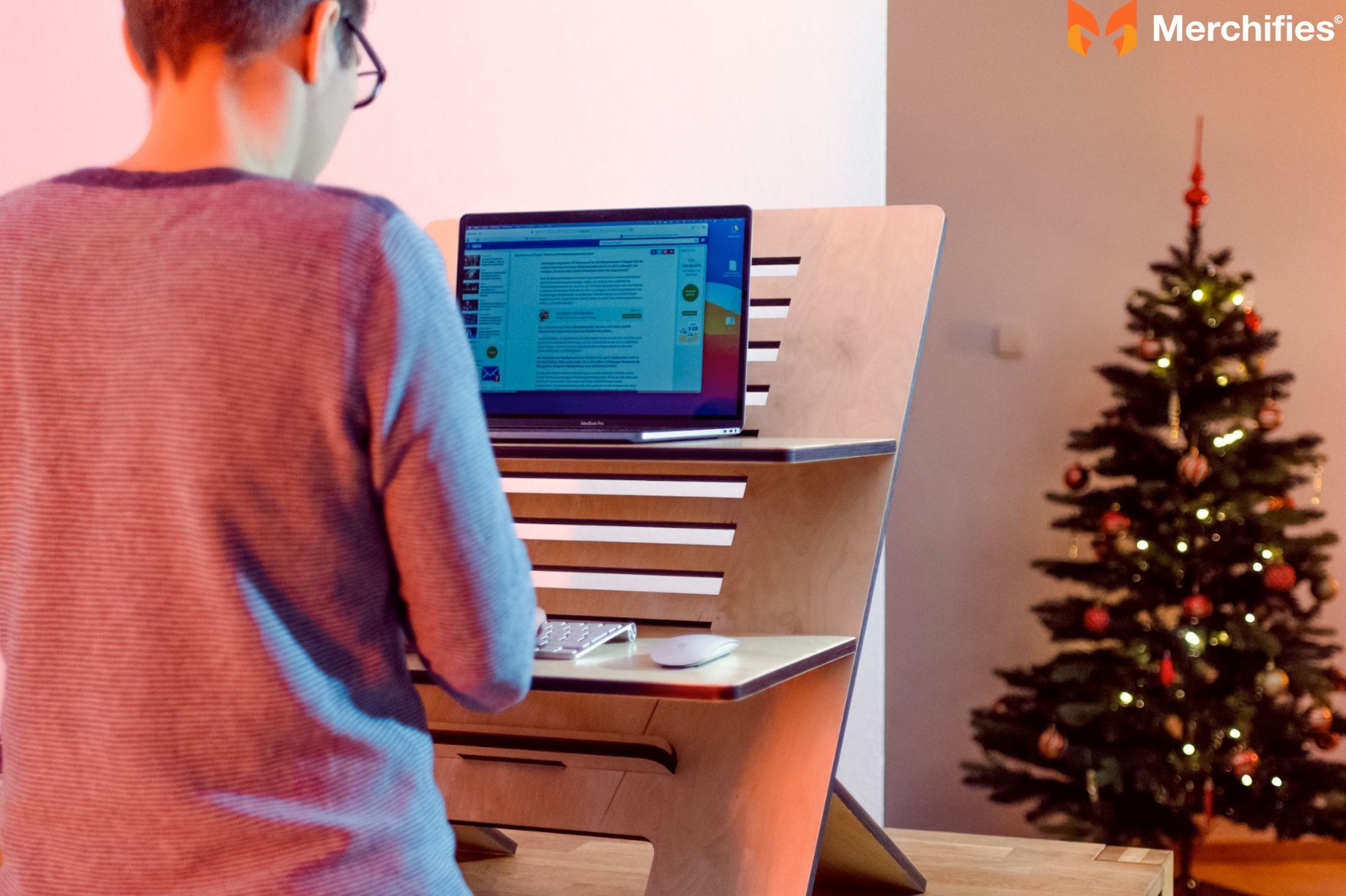 Top Tips for Crafting an Effective Christmas Out of Office Message