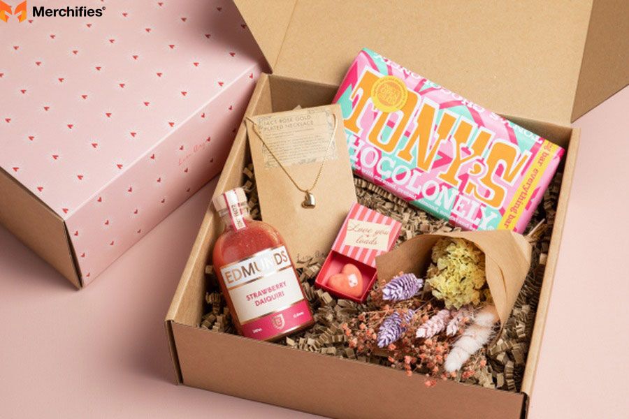 Thoughtful Holiday & Christmas Gifts for Her