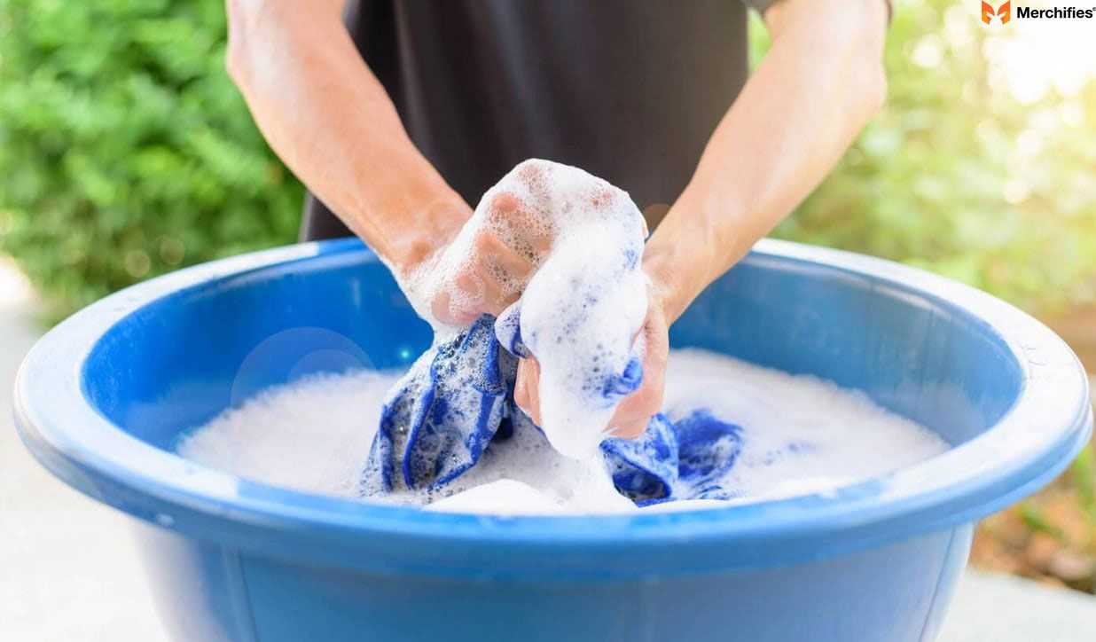 how to prevent clothes from fading while hand washing