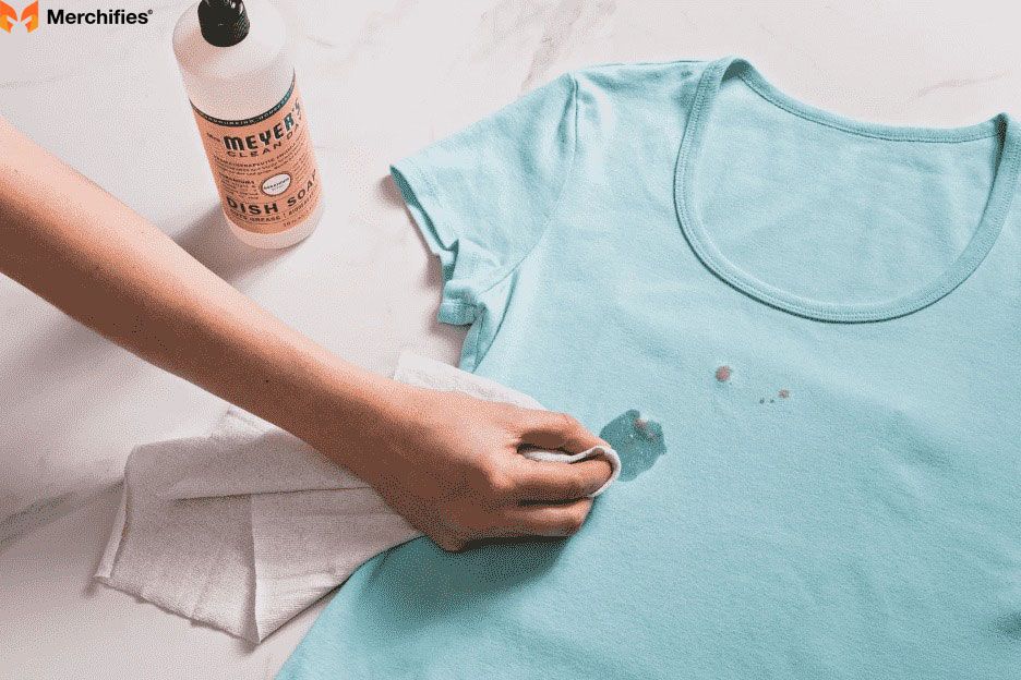 how to remove oil stains from clothes