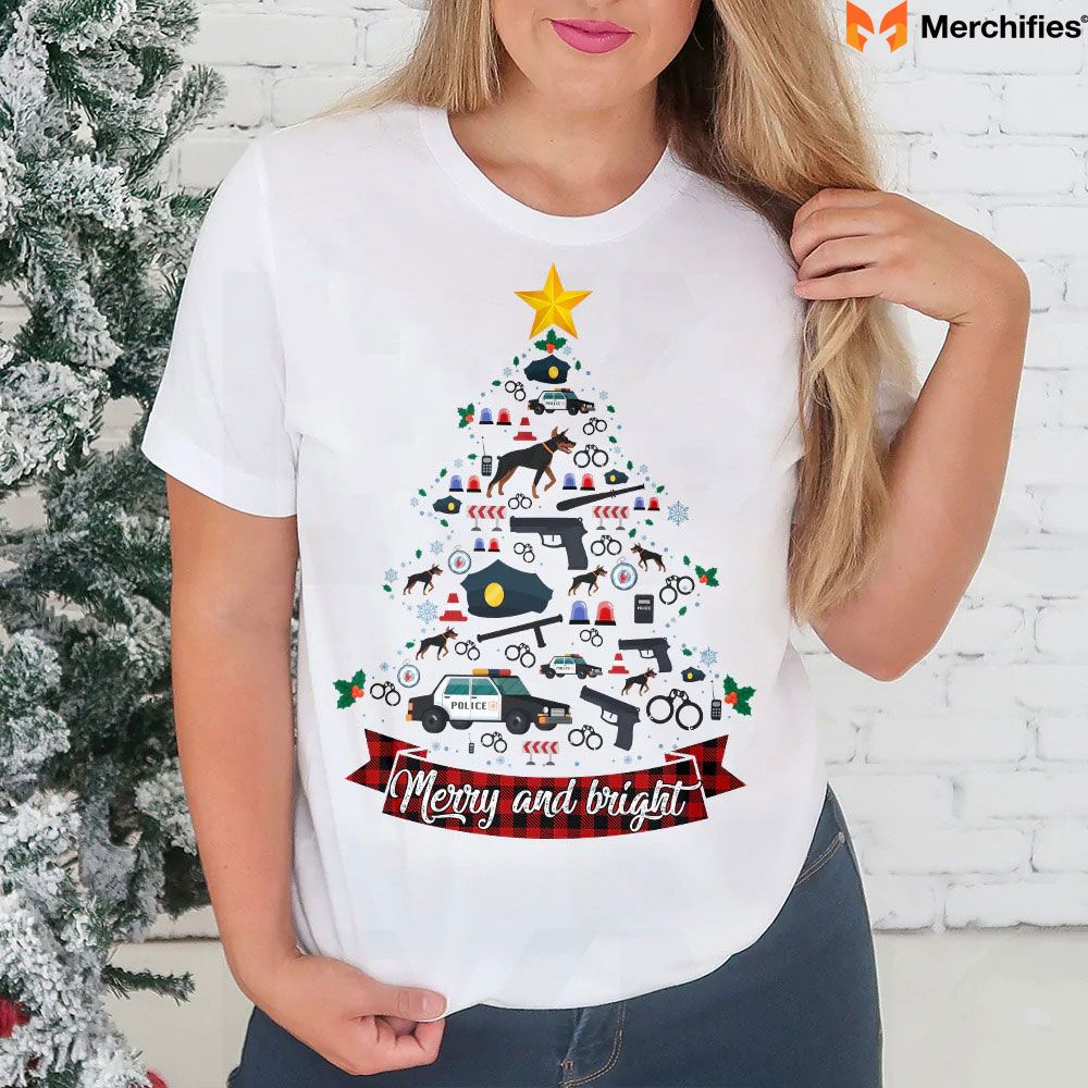 How to Choose the Right Size for Christmas T-Shirts