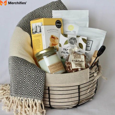 What Makes a Great Male Housewarming Gift?