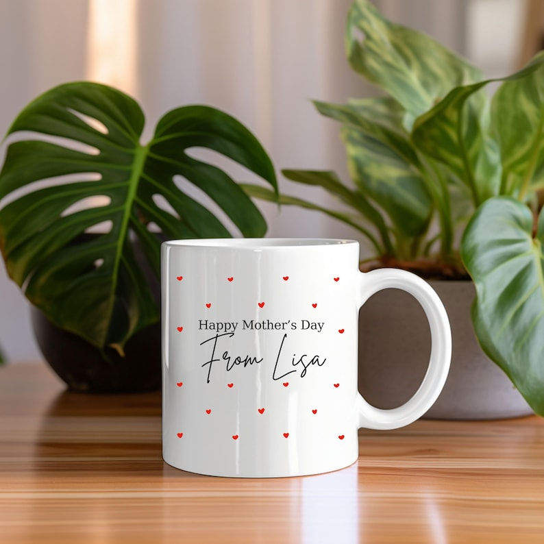 Personalized Dog Mom Mug – Custom Name Coffee Cup – Happy Mother’s Day Gift for Mum – Heart Mama Keepsake