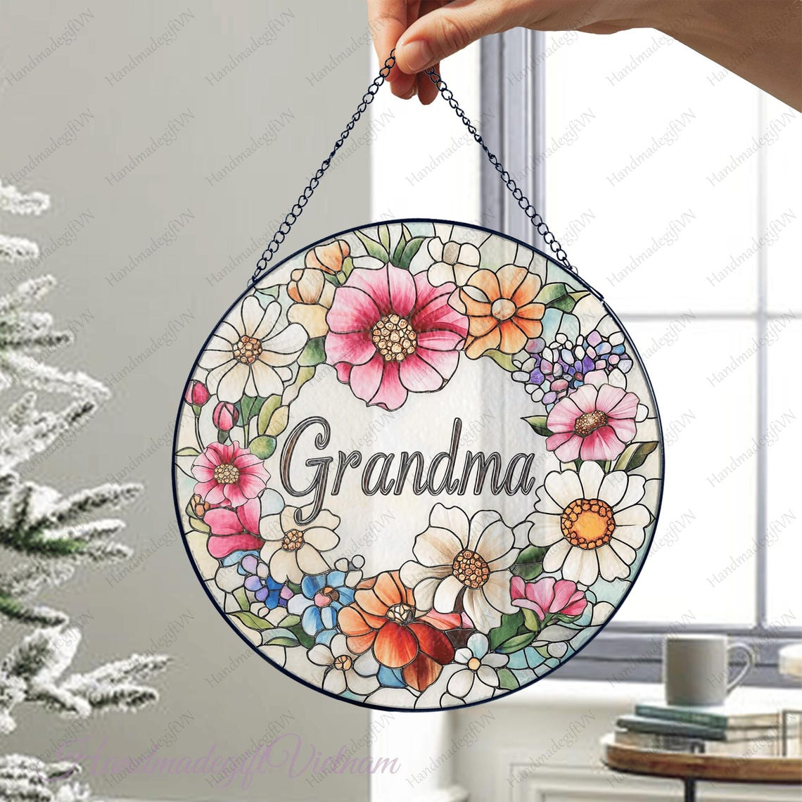 Personalized Grandma Glass Suncatcher, Christmas Gift for Grandma Nana Mimi Gigi Floral Sun Catcher Window Hanging Decor, Mama Gift From Kid