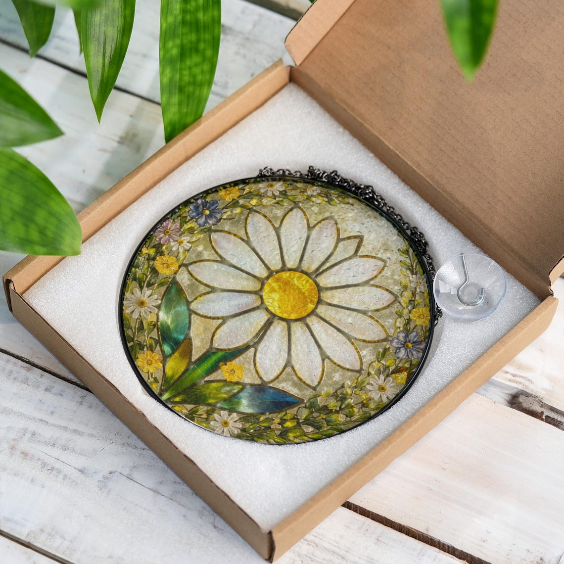 Daisy Stained Glass Suncatcher, Floral Window Decor, Unique Housewarming Gift & Mother's Day Gift