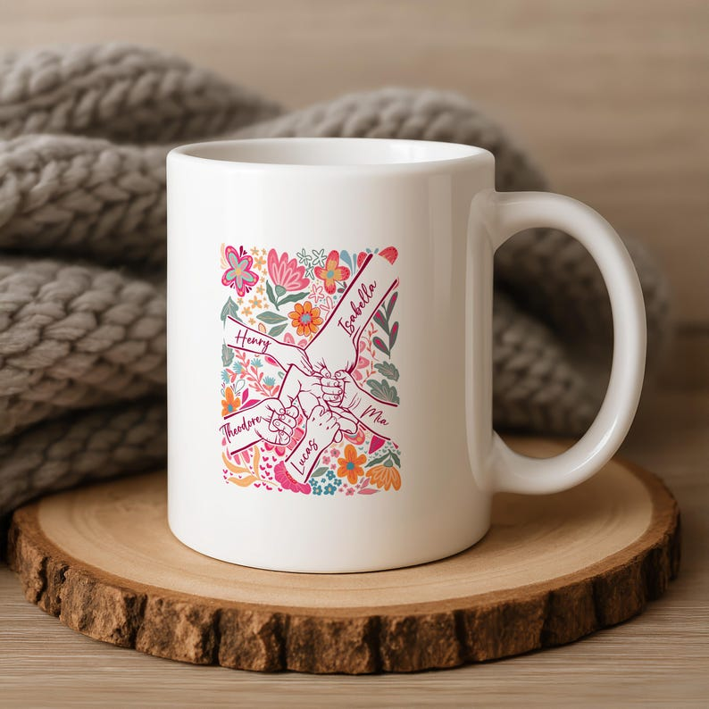 Custom Mom Mug with Kids Names – Personalized Holding Hands Coffee Cup | Mother’s Day Floral Gift