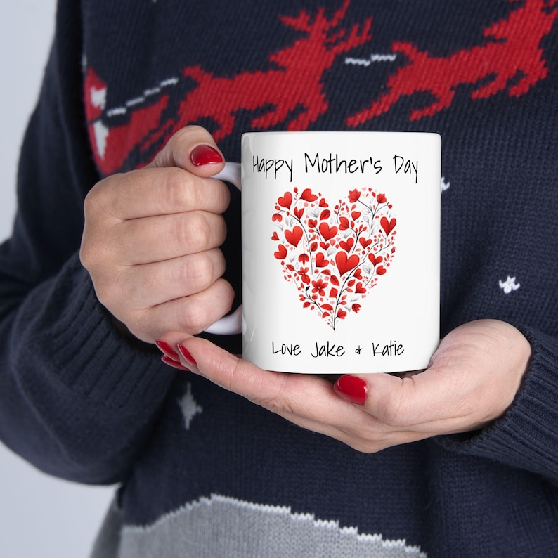 Personalized Love Heart Ceramic Mug – Custom Text Gift for Mom or Wife, Mother’s Day & Anniversary Present