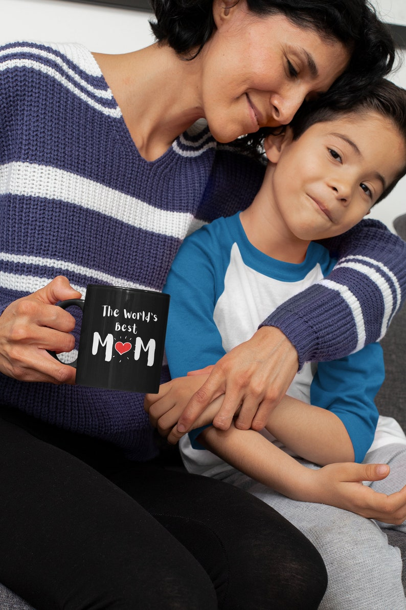 World’s Best Mom Mug – Glossy Personalized Mother’s Day Gift