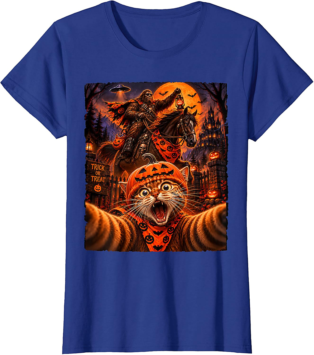 Sasquatch Cat Selfie Halloween T-Shirt | Funny Spooky Tee