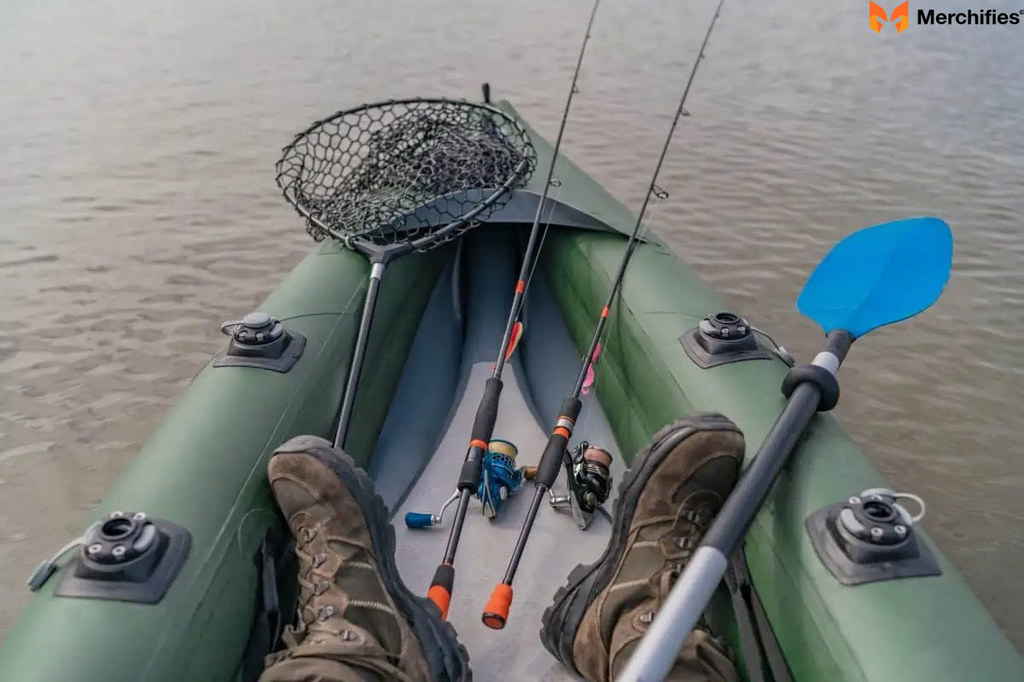 Paddle and Net for Kayak Fishing