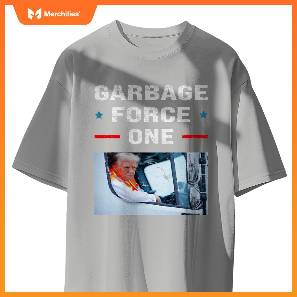 Garbage For Trump in the truck T-Shirt