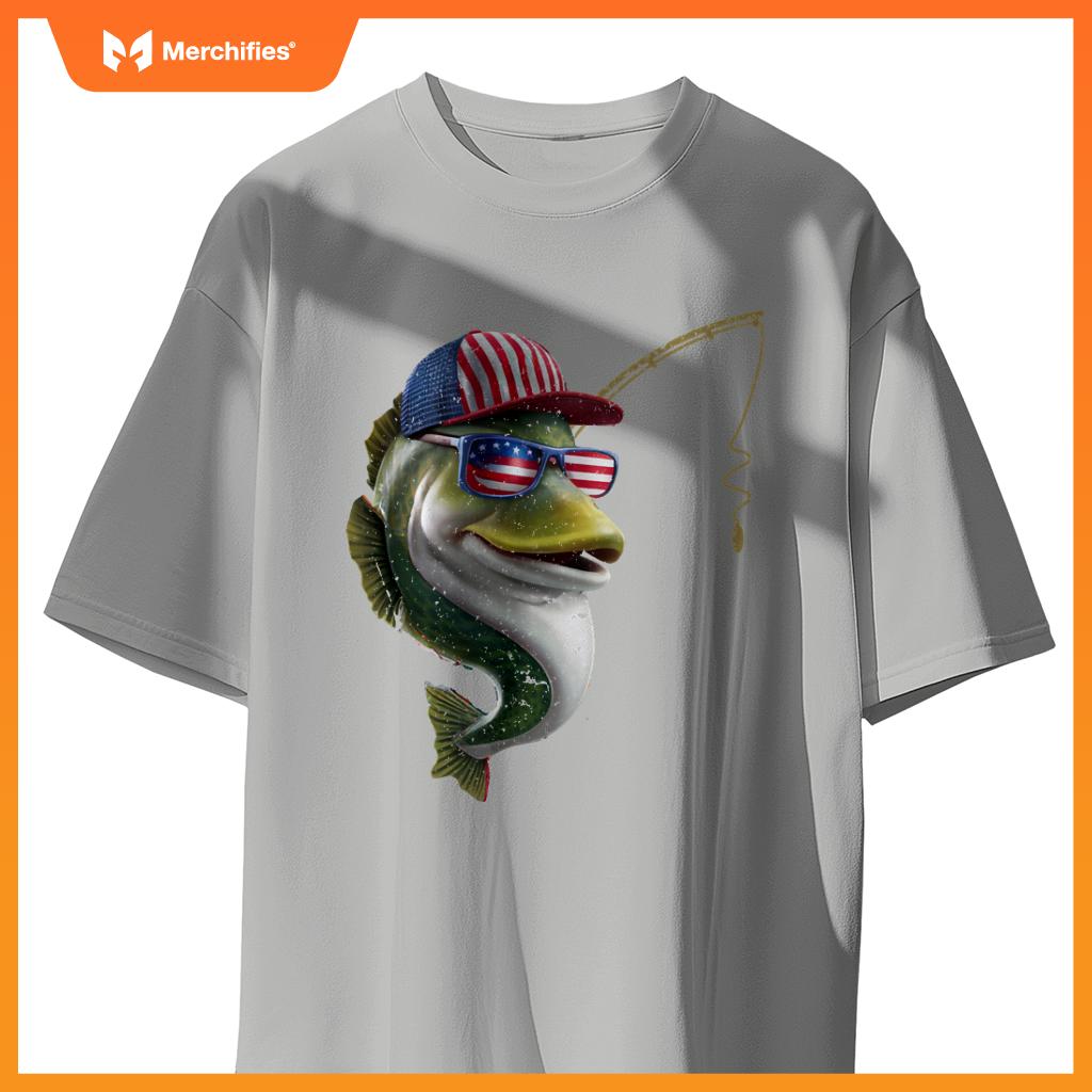 American Flag Fishing Vintage Patriotic Angler Design T-Shirt