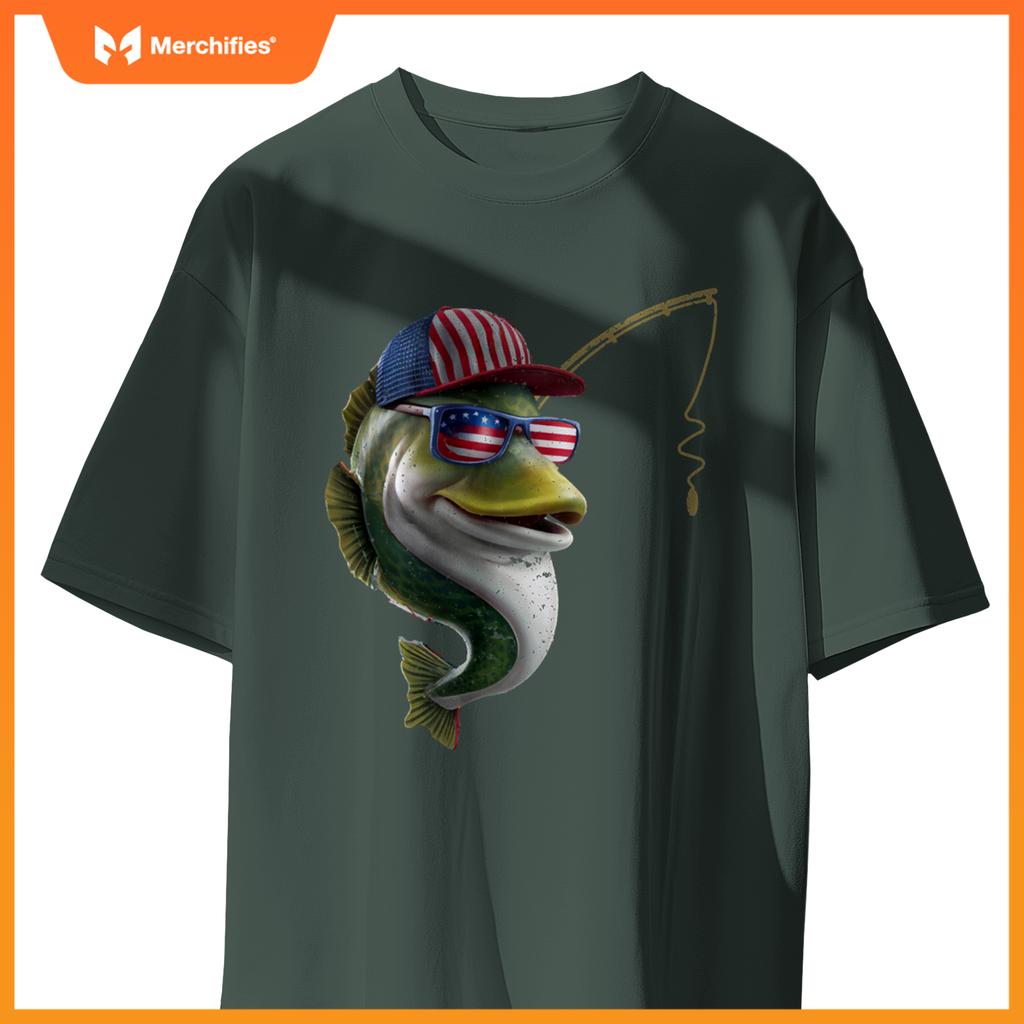American Flag Fishing Vintage Patriotic Angler Design T-Shirt