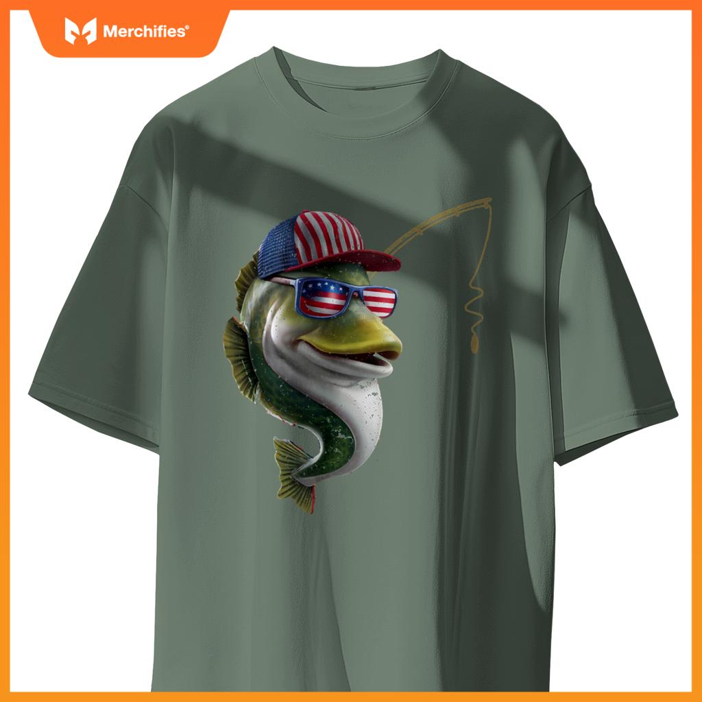 American Flag Fishing Vintage Patriotic Angler Design T-Shirt