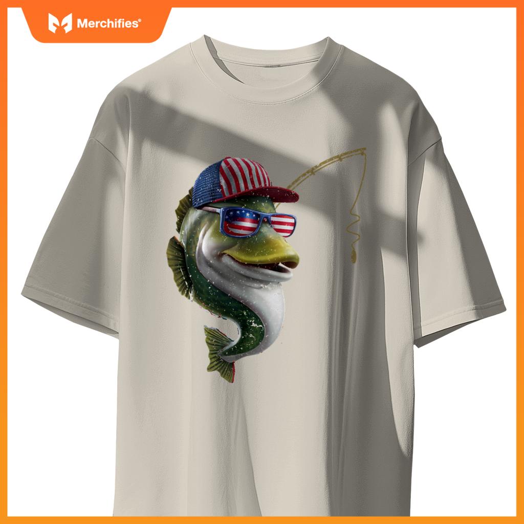 American Flag Fishing Vintage Patriotic Angler Design T-Shirt