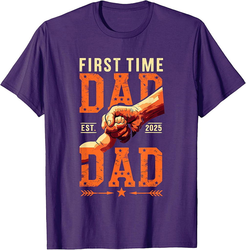 First Time Dad Est 2025 Fist Bump New Dad Funny Father's Day T-Shirt