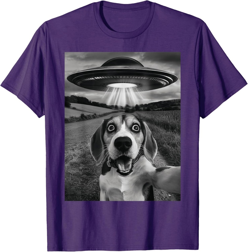 Beagle Dog Selfie With Alien Ship UFO Abduction Retro Photo T-Shirt