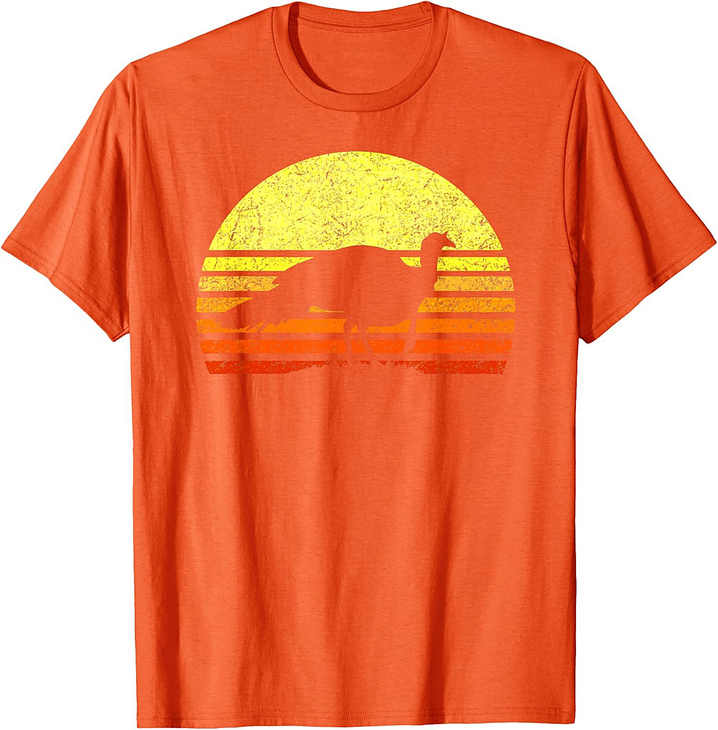 Turkey Hunting Retro Sunset Upland Bird Hunter Thanksgiving T-Shirt