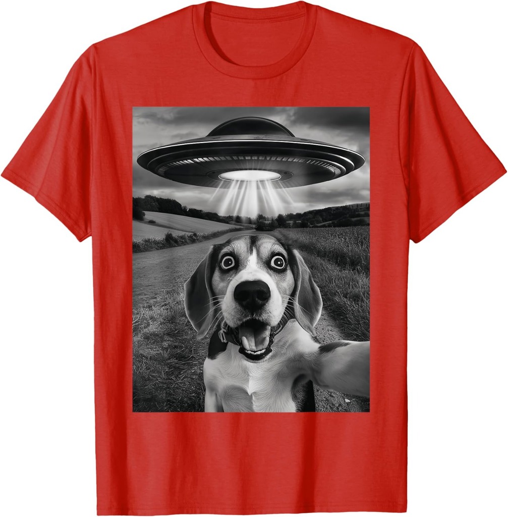 Beagle Dog Selfie With Alien Ship UFO Abduction Retro Photo T-Shirt