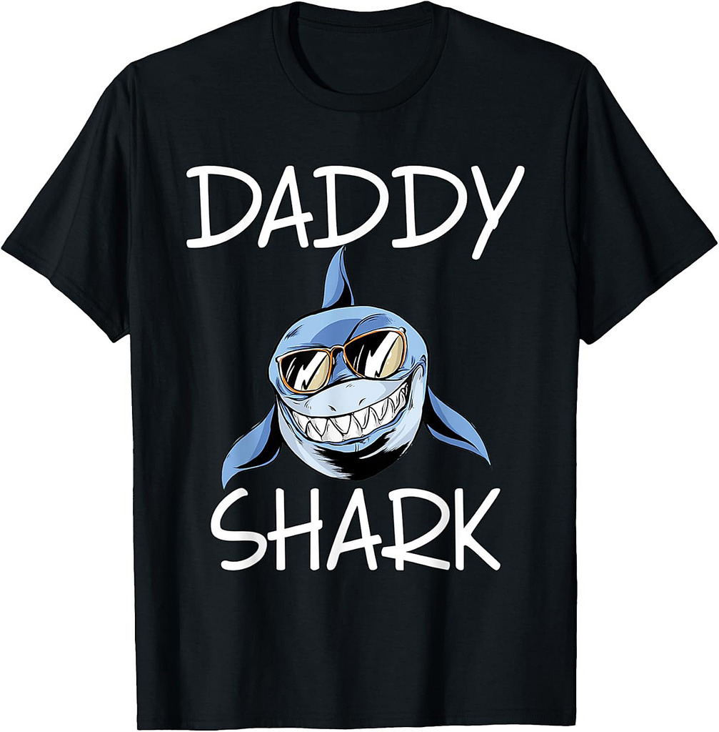 Daddy Shark Family Father Dad Shark Lover T-Shirt