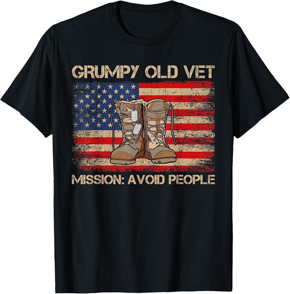 Funny Grumpy Old Vet Military American Flag Boots Dog Tags T-Shirt