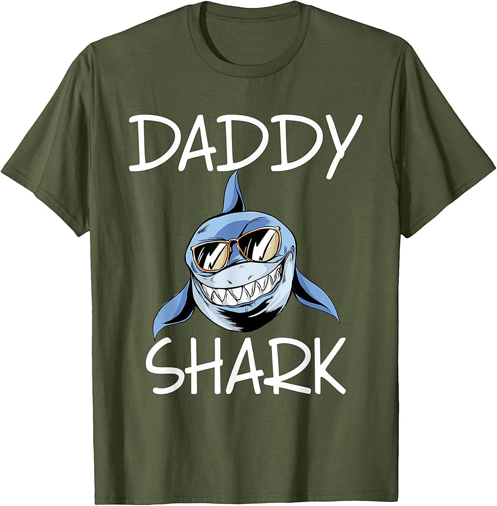 Daddy Shark Family Father Dad Shark Lover T-Shirt