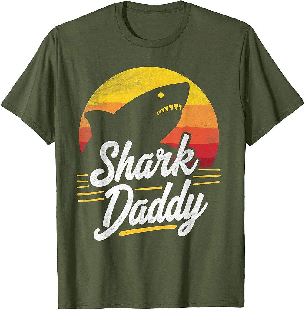 Shark Daddy Vintage Father's Day Shark Retro Distressed T-Shirt