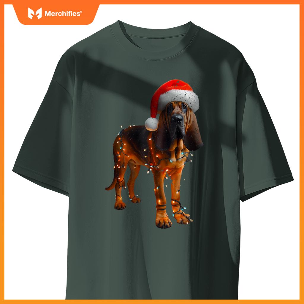 Bloodhound With Santa Hat Christmas Lights Dog Owner Mom Dad T-Shirt