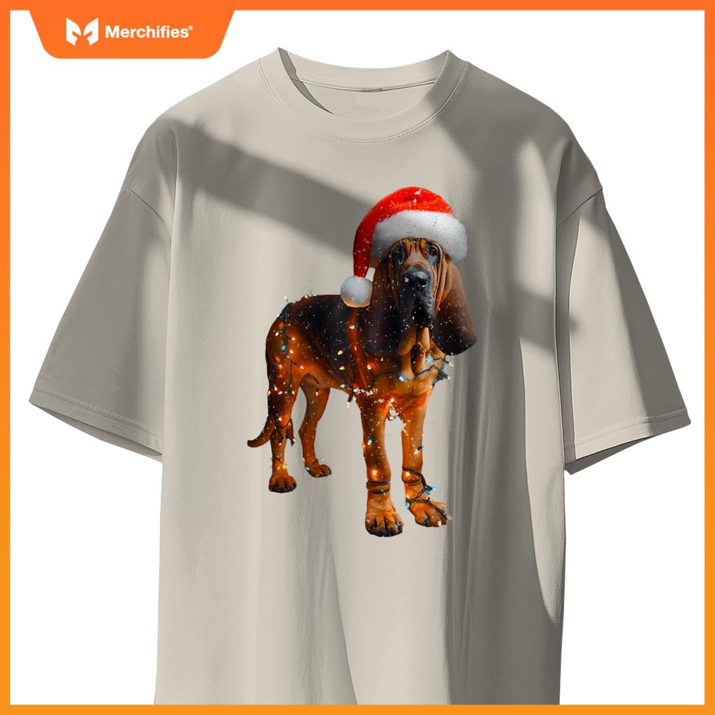 Bloodhound With Santa Hat Christmas Lights Dog Owner Mom Dad T-Shirt