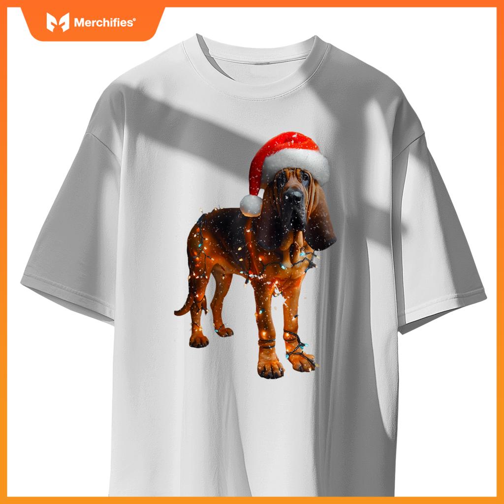 Bloodhound With Santa Hat Christmas Lights Dog Owner Mom Dad T-Shirt