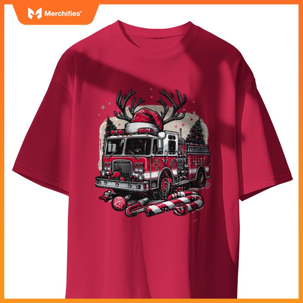 Christmas Fire Truck Santa Hat Holiday Firefighter T-Shirt