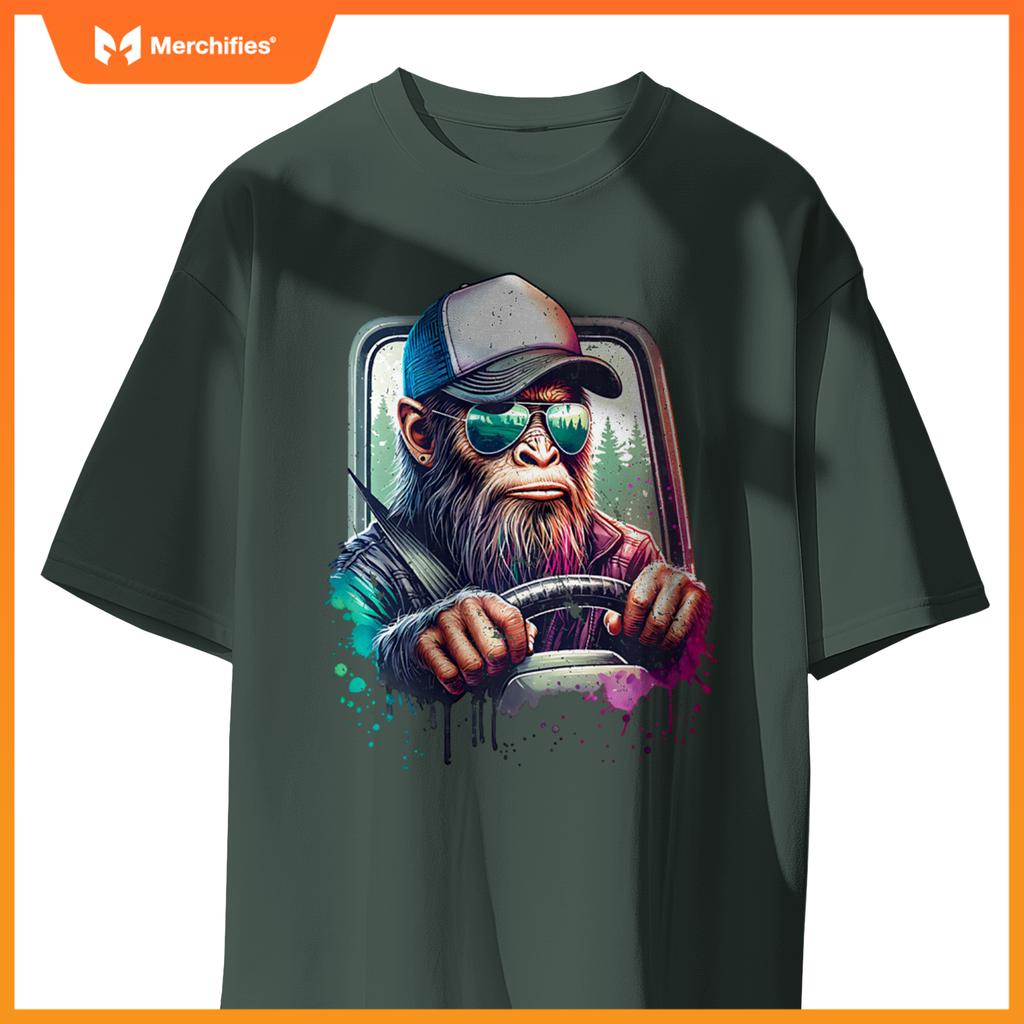 Cool Bigfoot Trucker Sasquatch Truck Driver T-Shirt