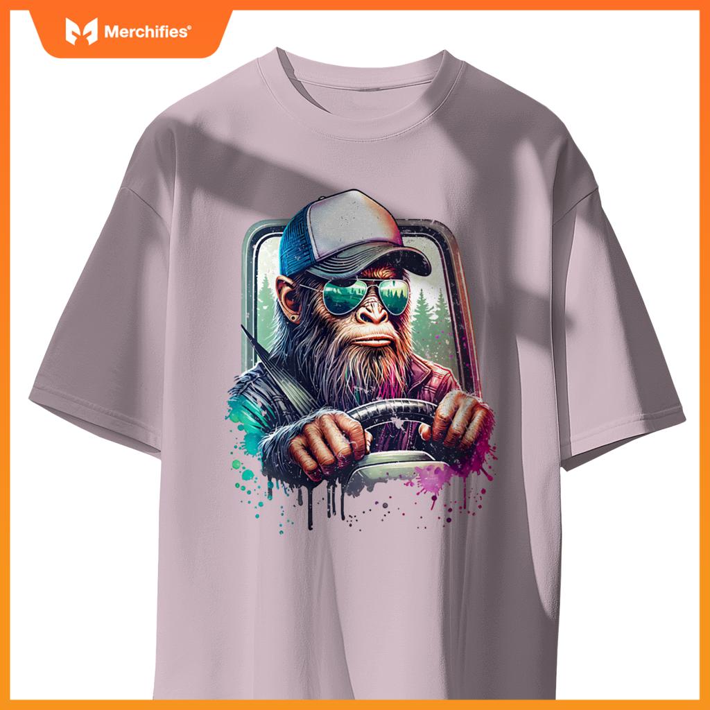 Cool Bigfoot Trucker Sasquatch Truck Driver T-Shirt