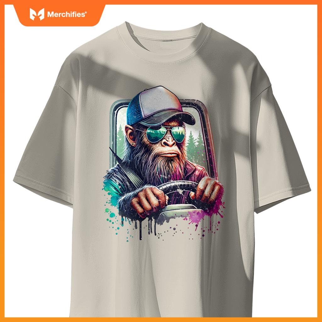 Cool Bigfoot Trucker Sasquatch Truck Driver T-Shirt