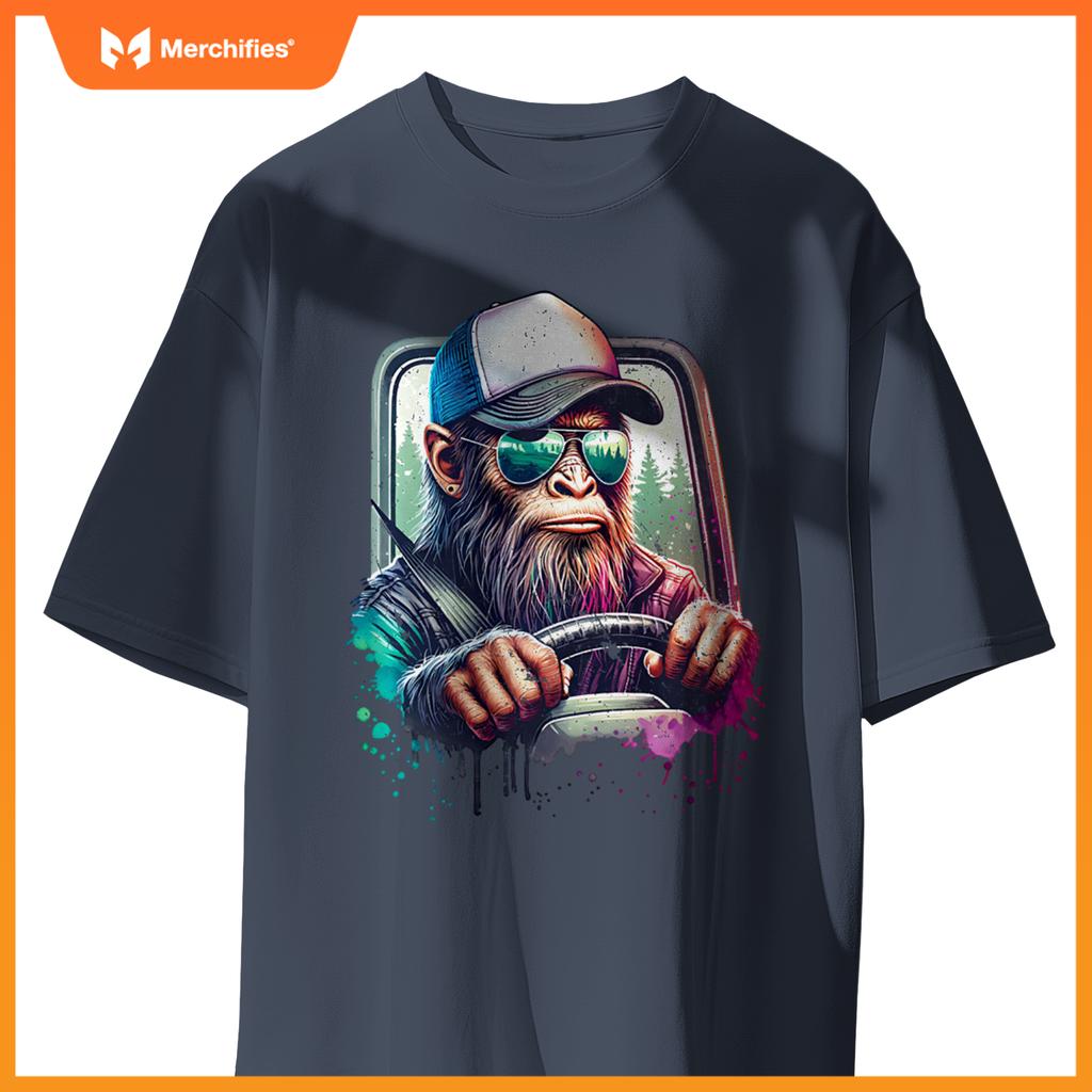Cool Bigfoot Trucker Sasquatch Truck Driver T-Shirt