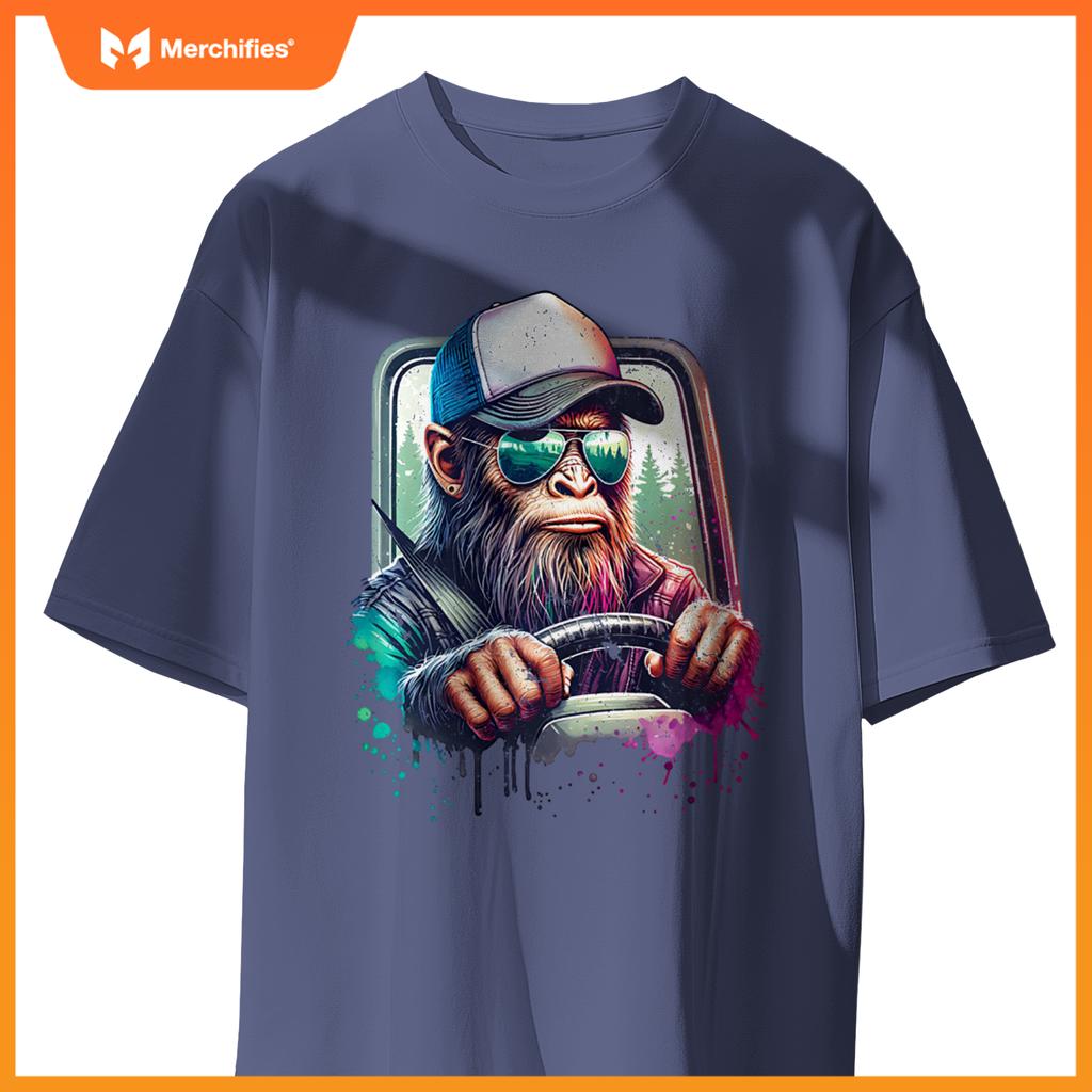 Cool Bigfoot Trucker Sasquatch Truck Driver T-Shirt