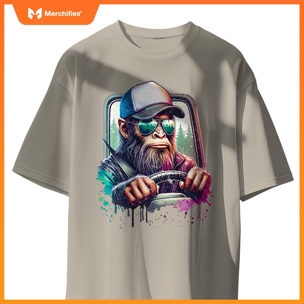 Cool Bigfoot Trucker Sasquatch Truck Driver T-Shirt