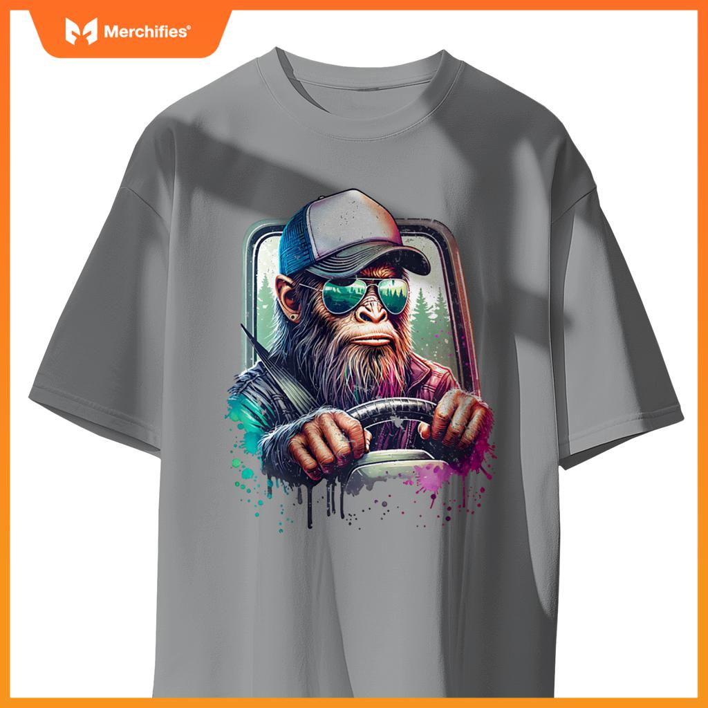 Cool Bigfoot Trucker Sasquatch Truck Driver T-Shirt