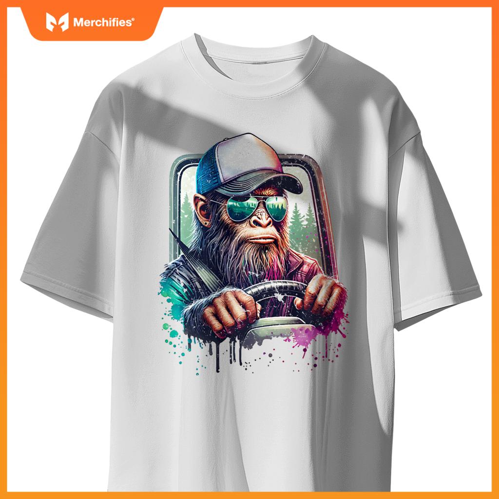 Cool Bigfoot Trucker Sasquatch Truck Driver T-Shirt