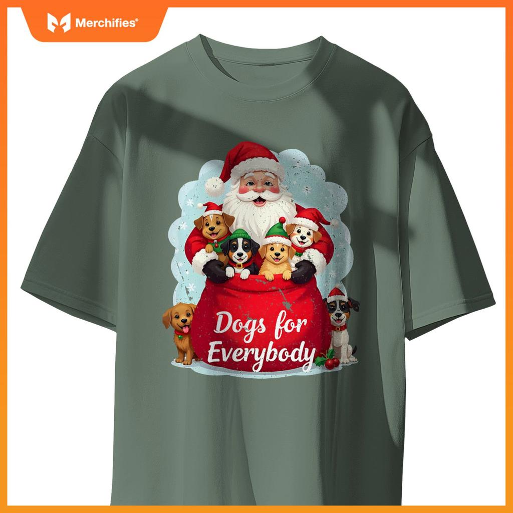 Dogs for Everybody Christmas – Cute Santa with Puppies T-Shirt
