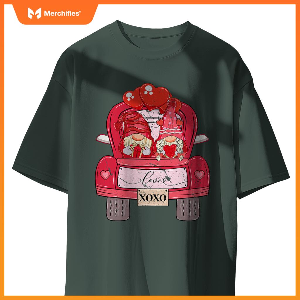 Gnome Valentines Day Truck Love Valentines Gnomes Hearts T-Shirt