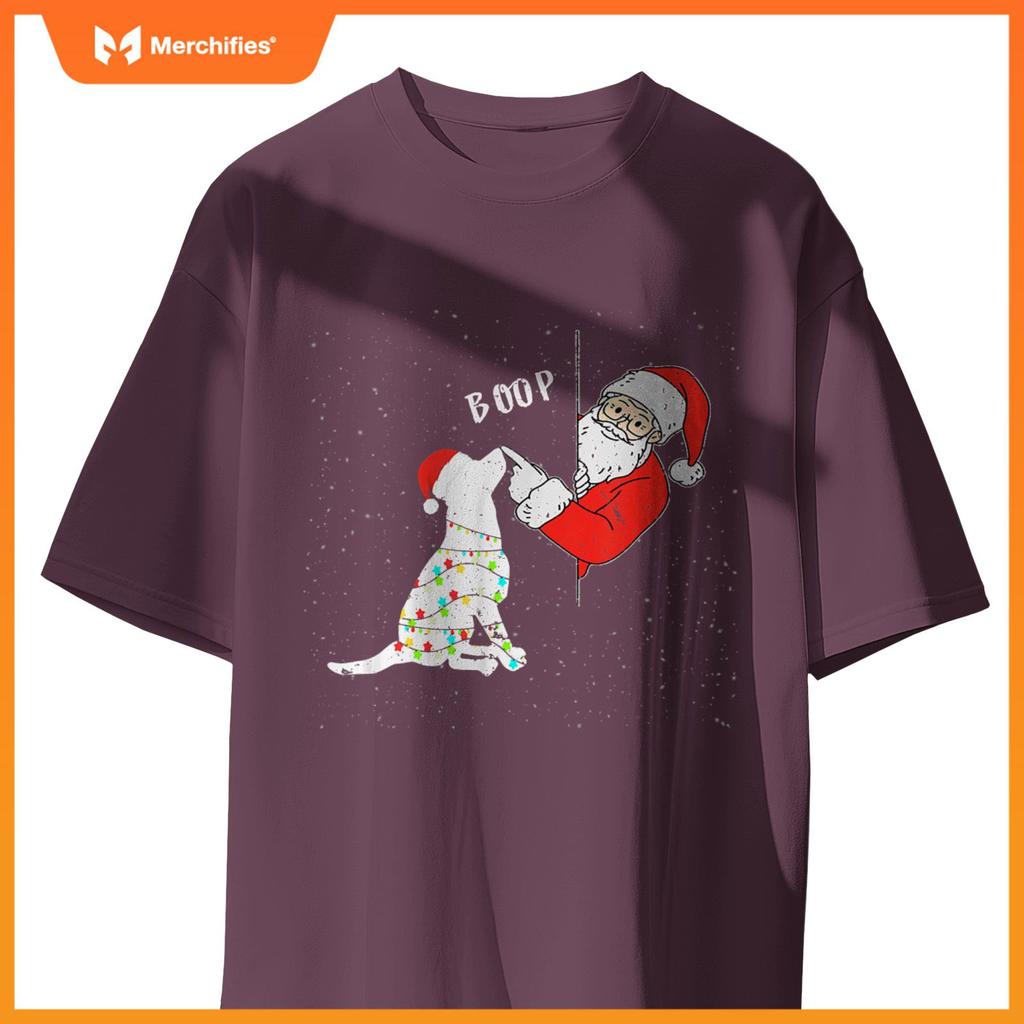 Funny Christmas Santa Booping Dog's Nose Santa Dog Boop T-Shirt