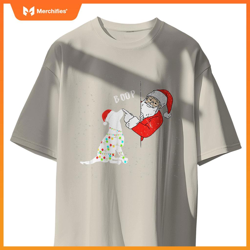Funny Christmas Santa Booping Dog's Nose Santa Dog Boop T-Shirt