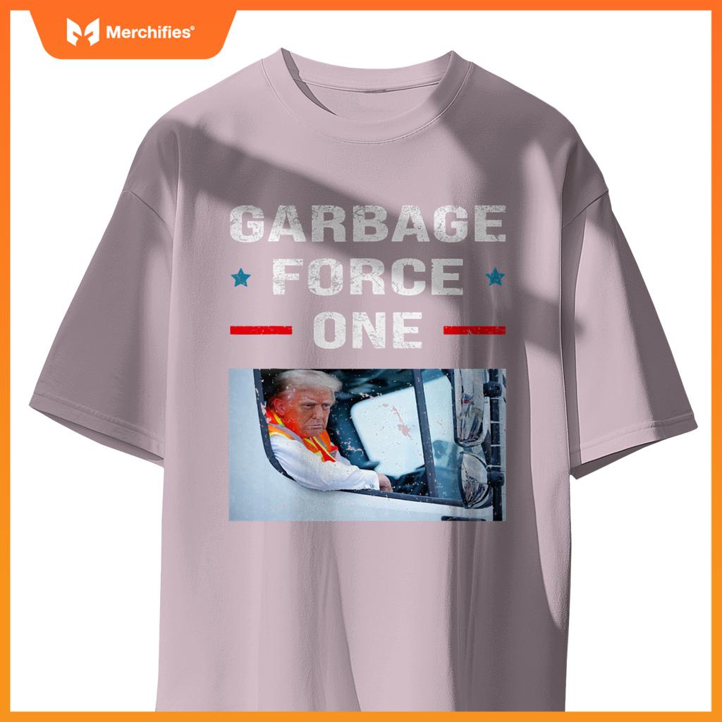 Garbage For Trump in the truck T-Shirt