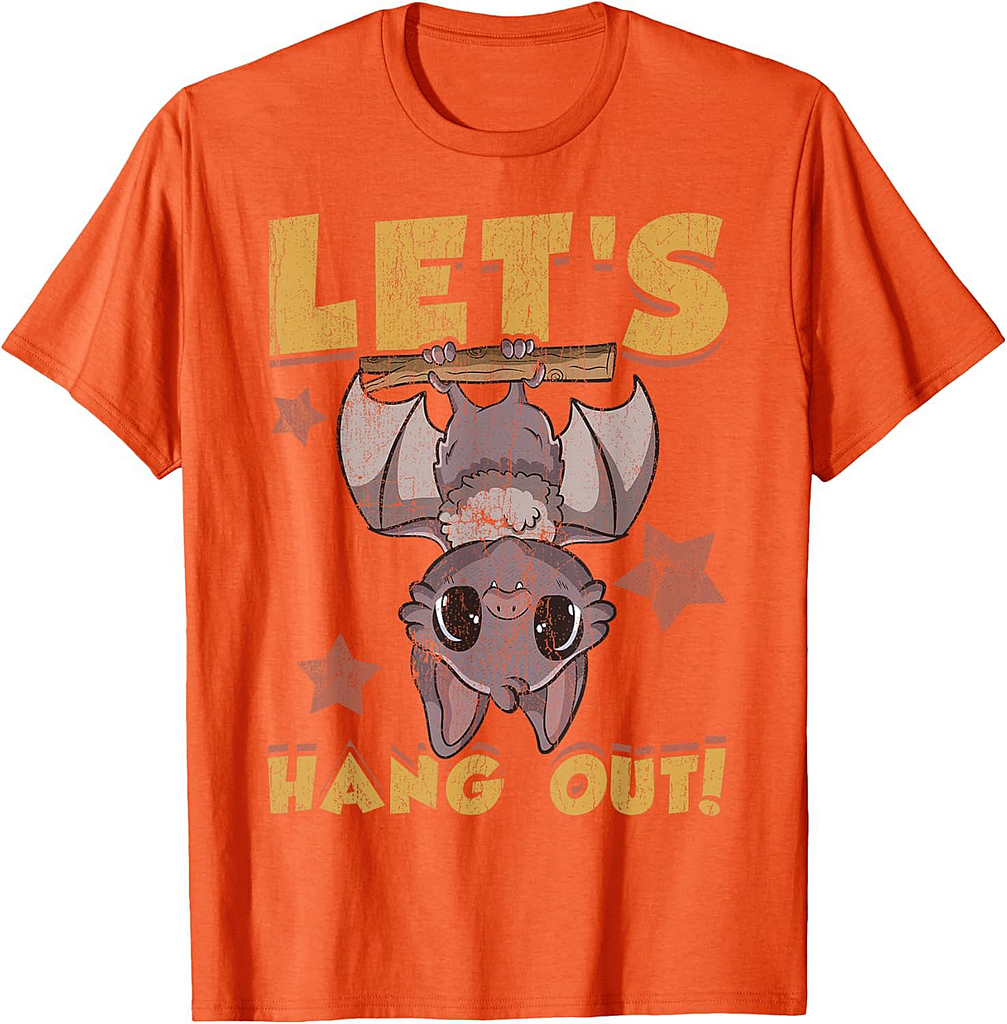 Let’s Hang Out! Cute Kawaii Bat Halloween Grunge Design T-Shirt