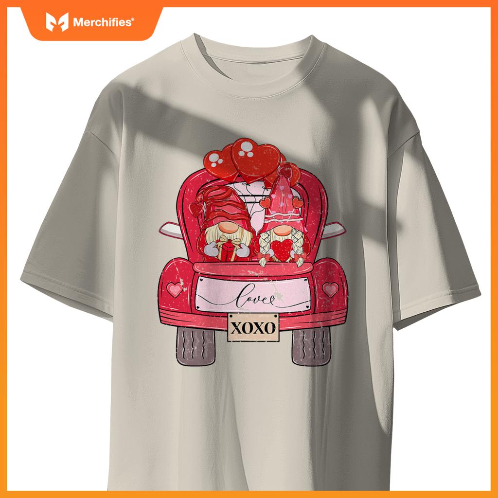 Gnome Valentines Day Truck Love Valentines Gnomes Hearts T-Shirt